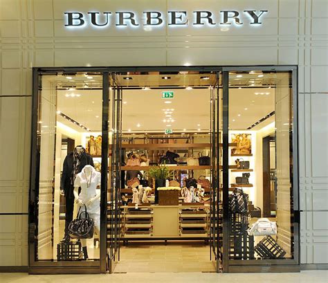 burberry shop.